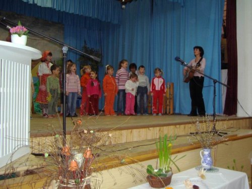 Hraje celá dědina aneb S veselou myslí na nesmysly. - 18.3.2006